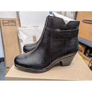 Clarks Women's Boots Emily 2 Belle Leather Size 5.5 M Black Leather Bootie